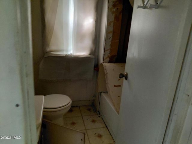 324 W Glenville Road, Glenville, NY 12302