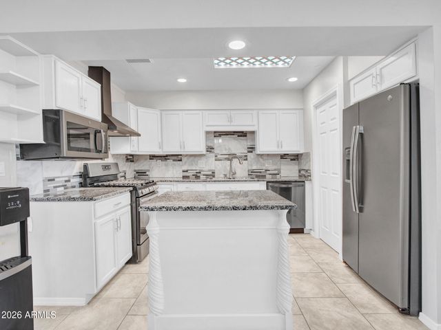 10848 W CONNECTICUT Avenue, Sun City, AZ 85351