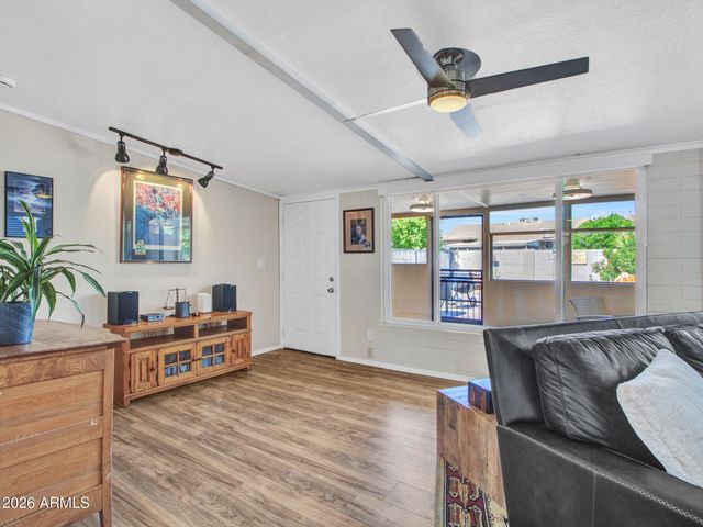 10848 W CONNECTICUT Avenue, Sun City, AZ 85351