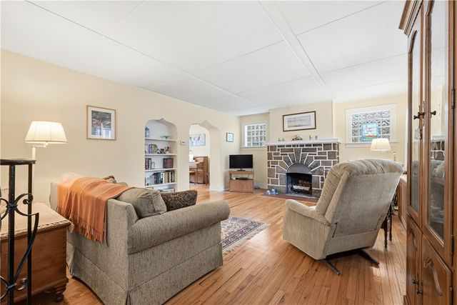 7322 Trevanion Ave, Regent Square, PA 15218