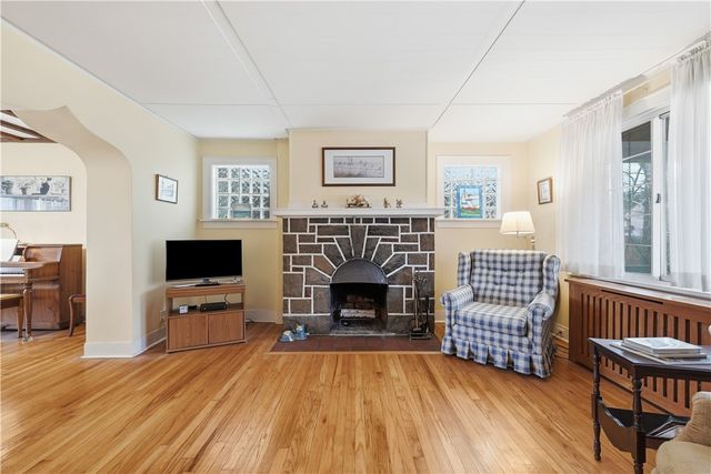 7322 Trevanion Ave, Regent Square, PA 15218