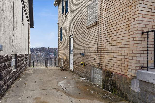 7322 Trevanion Ave, Regent Square, PA 15218