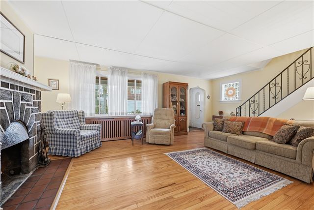 7322 Trevanion Ave, Regent Square, PA 15218