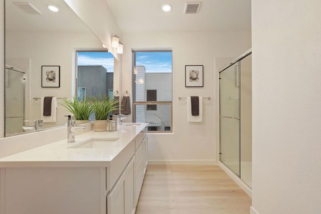 2042 Odin Walk, Sacramento, CA 95835