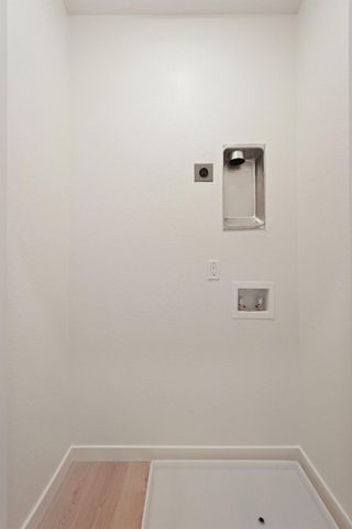 2042 Odin Walk, Sacramento, CA 95835