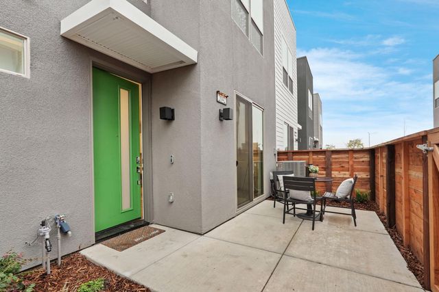 2042 Odin Walk, Sacramento, CA 95835