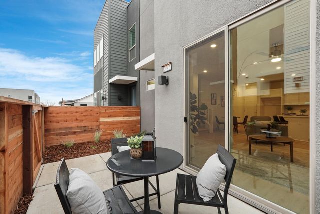 2042 Odin Walk, Sacramento, CA 95835