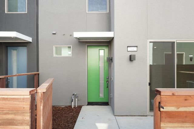 2042 Odin Walk, Sacramento, CA 95835