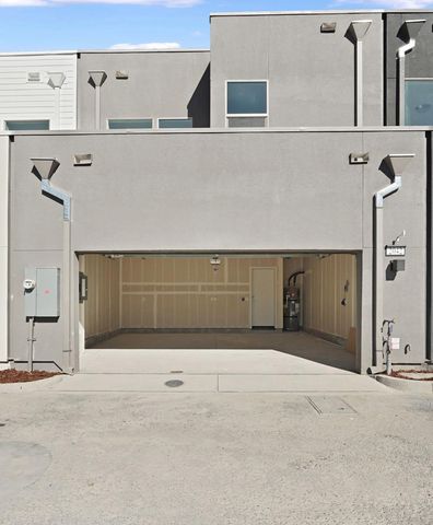 2042 Odin Walk, Sacramento, CA 95835