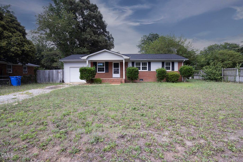 529 Clifford Avenue, Fayetteville, NC 28314