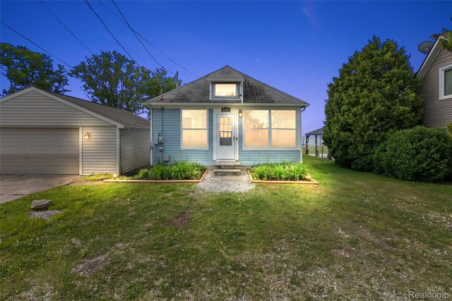 8449 Dixie Highway, Ira Township, MI 48023