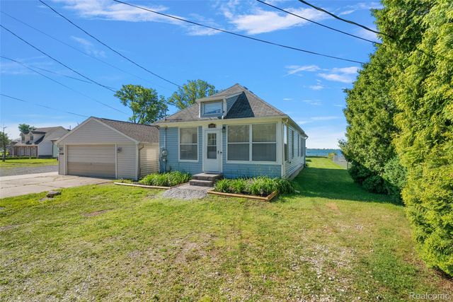 8449 Dixie Highway, Ira Township, MI 48023