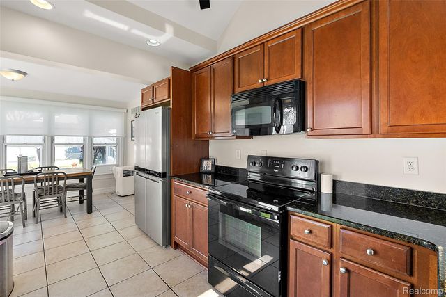8449 Dixie Highway, Ira Township, MI 48023
