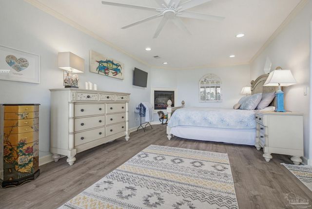 3336 Mills Bayou Dr, Milton, FL 32583