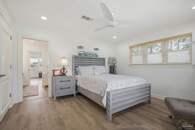 3336 Mills Bayou Dr, Milton, FL 32583