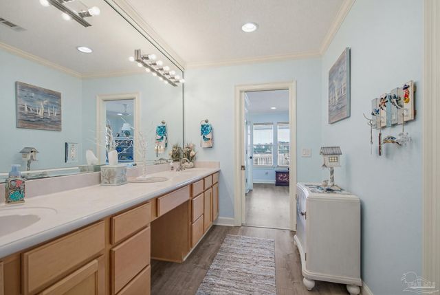 3336 Mills Bayou Dr, Milton, FL 32583