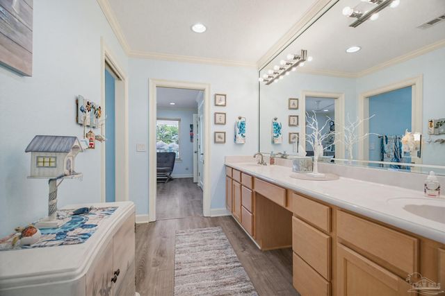 3336 Mills Bayou Dr, Milton, FL 32583