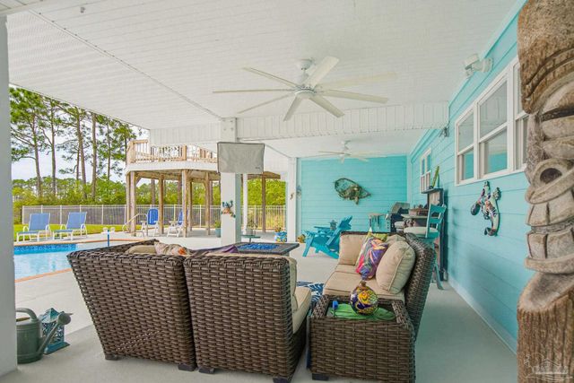 3336 Mills Bayou Dr, Milton, FL 32583