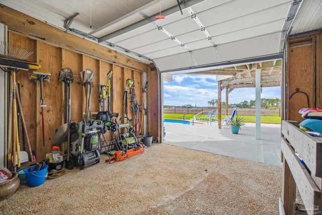 3336 Mills Bayou Dr, Milton, FL 32583