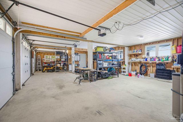 3336 Mills Bayou Dr, Milton, FL 32583