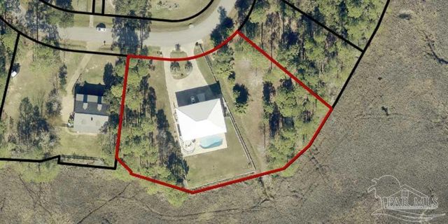 3336 Mills Bayou Dr, Milton, FL 32583