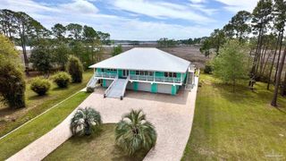 3336 Mills Bayou Dr, Milton, FL 32583