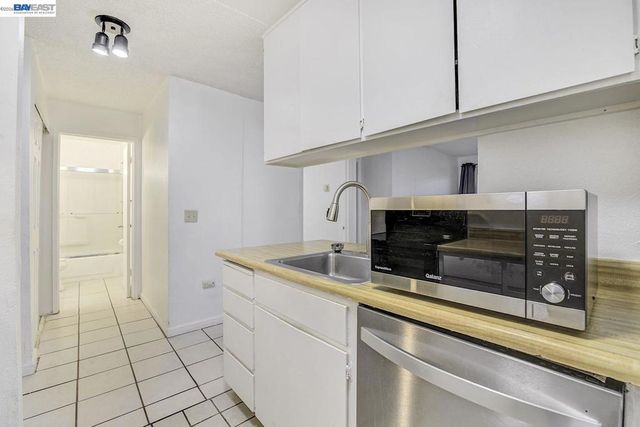 29300 Dixon St 207, Hayward, CA 94544