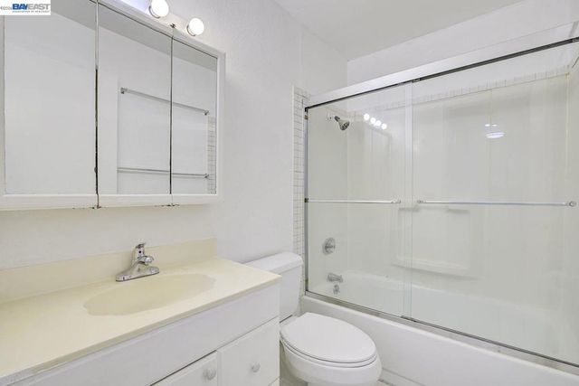 29300 Dixon St 207, Hayward, CA 94544