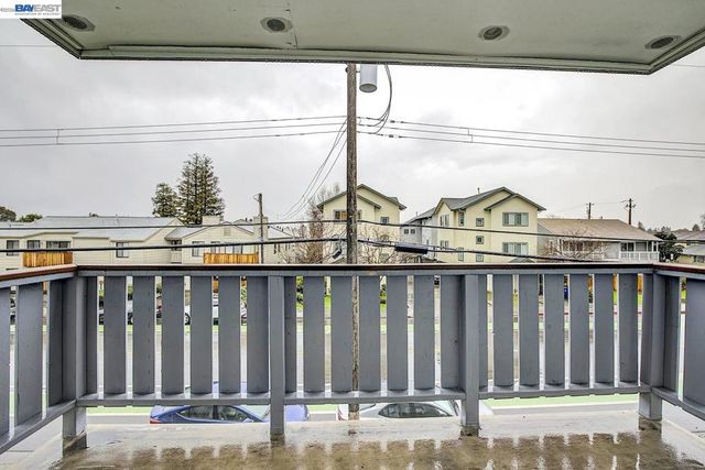 29300 Dixon St 207, Hayward, CA 94544