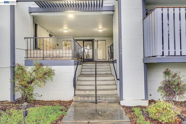 29300 Dixon St 207, Hayward, CA 94544