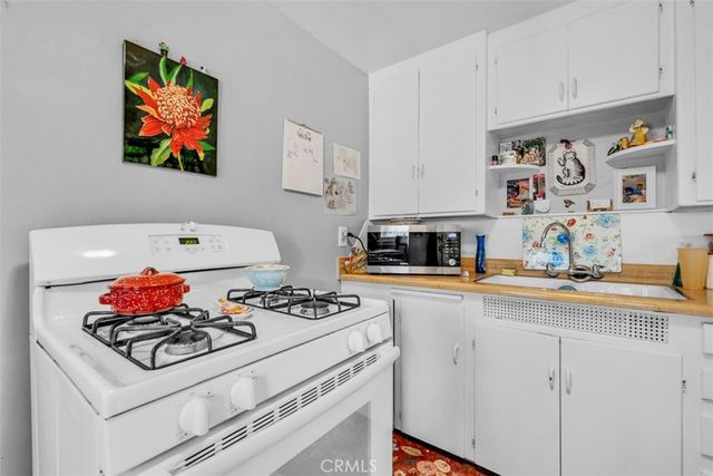 710 E Greystone, Monrovia, CA 91016