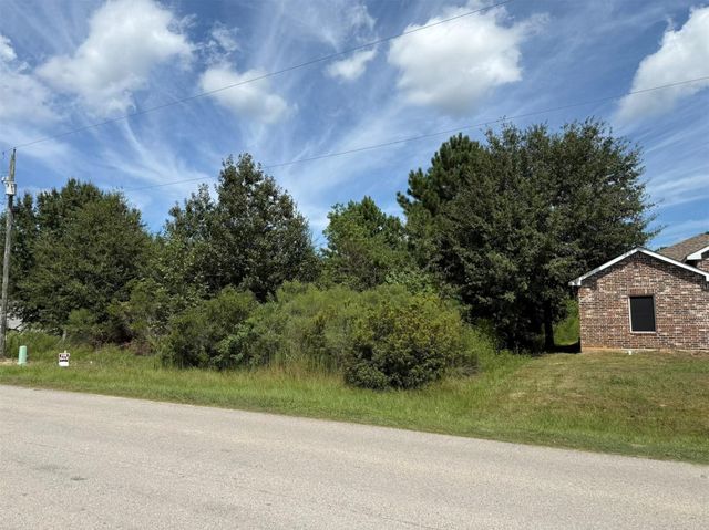 69 County Road 3404, Cleveland, TX 77327
