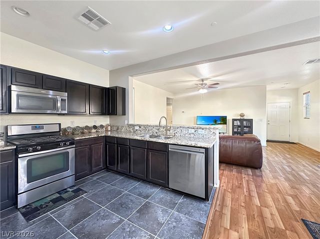 976 Aspen Cliff Drive, Henderson, NV 89011