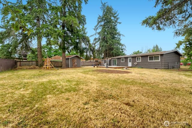715 Johns Rd E, Parkland, WA 98445