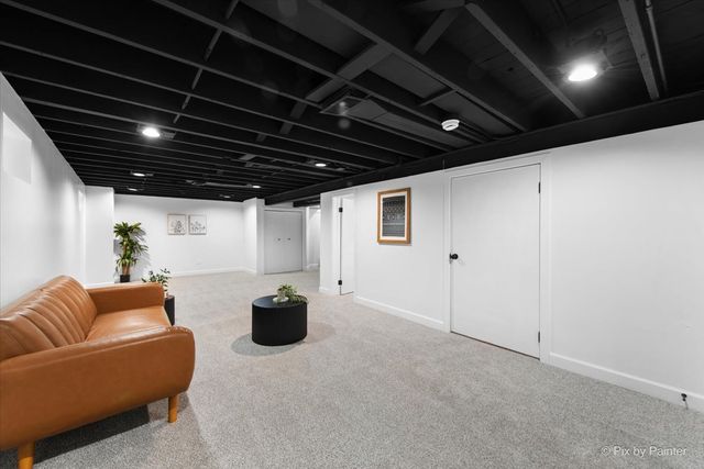 6322 N Monticello Avenue, Chicago, IL 60659