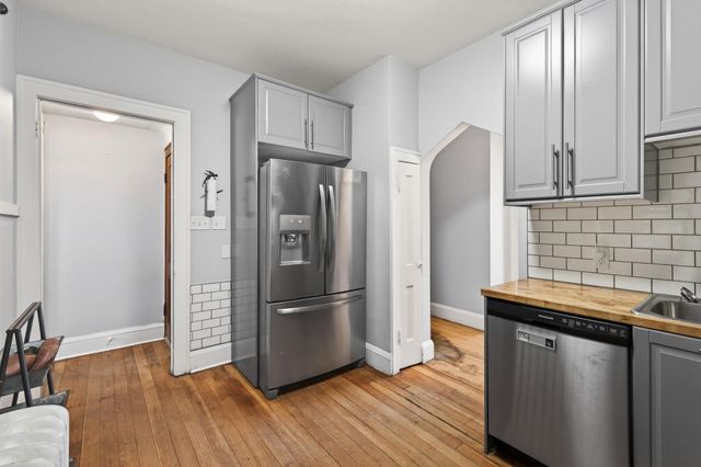 903 Logan Avenue N, Minneapolis, MN 55411