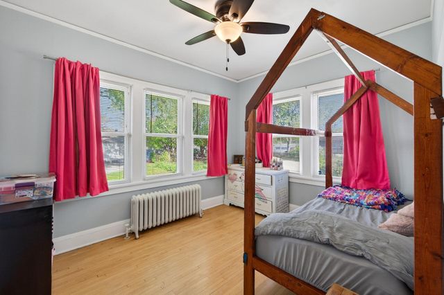 903 Logan Avenue N, Minneapolis, MN 55411