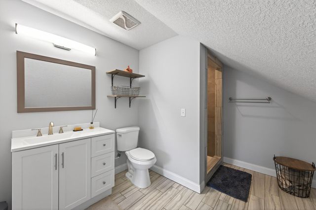 903 Logan Avenue N, Minneapolis, MN 55411