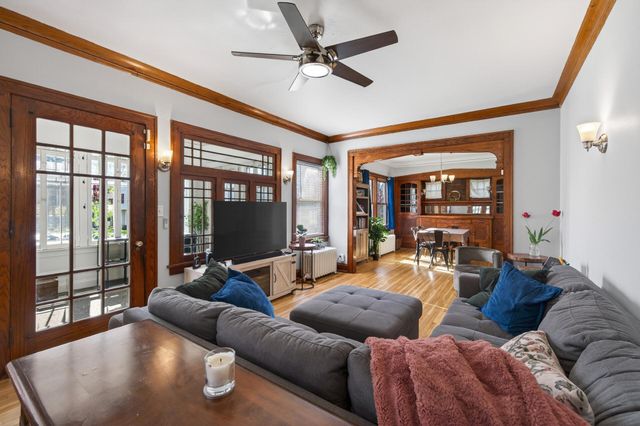 903 Logan Avenue N, Minneapolis, MN 55411