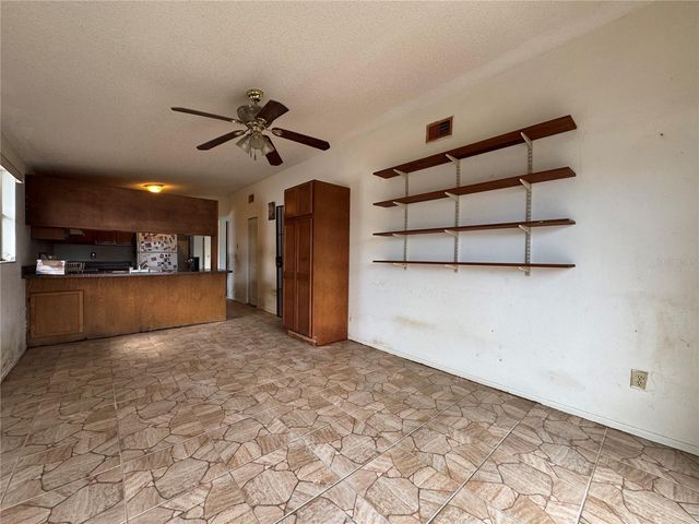 9501 CAMDEN HILL COURT, Tampa, FL 33615