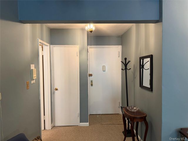 43-25 Douglaston Parkway 4E, Little Neck, NY 11363