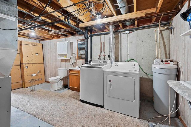3051 HOLLAND ROAD, Green Bay, WI 54313