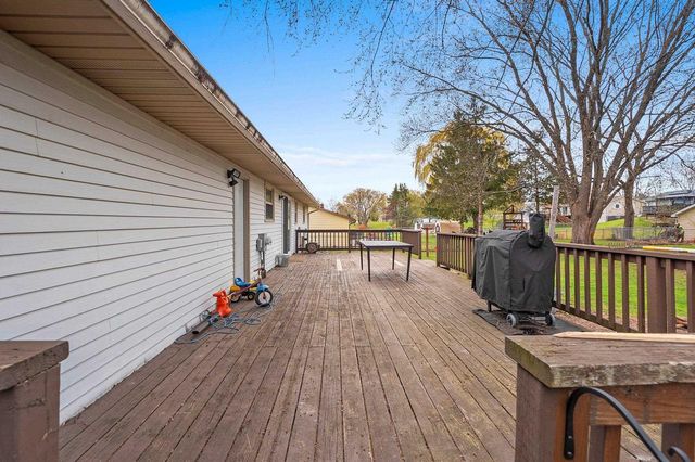 3051 HOLLAND ROAD, Green Bay, WI 54313