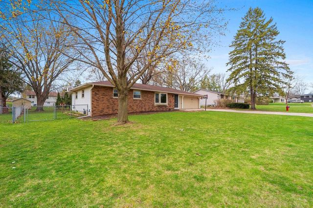 3051 HOLLAND ROAD, Green Bay, WI 54313