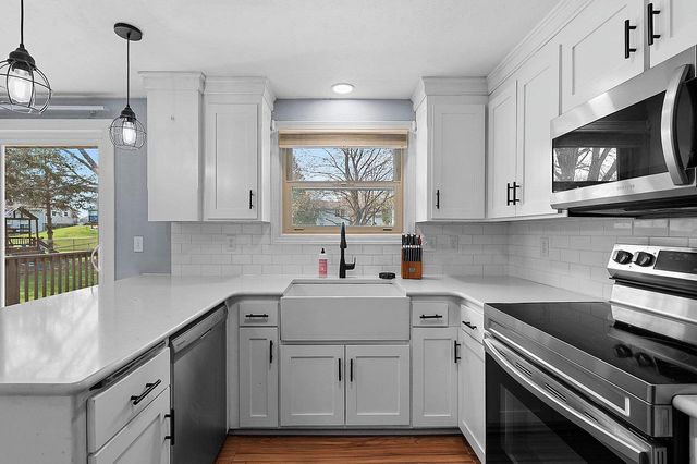 3051 HOLLAND ROAD, Green Bay, WI 54313