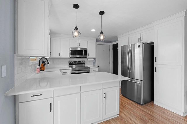 3051 HOLLAND ROAD, Green Bay, WI 54313