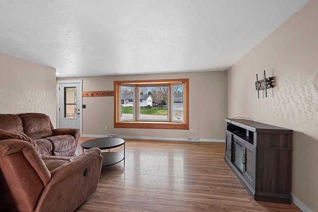 3051 HOLLAND ROAD, Green Bay, WI 54313