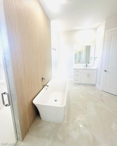 2117 NW 16th PL, Cape Coral, FL 33993