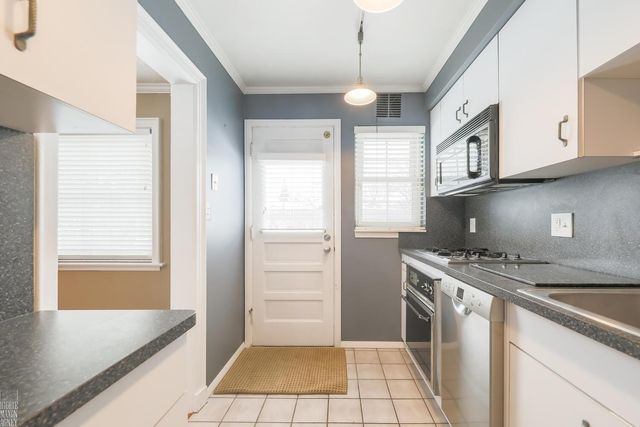 22961 Allen Road, Saint Clair Shores, MI 48080