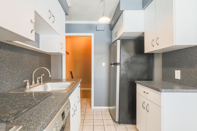 22961 Allen Road, Saint Clair Shores, MI 48080